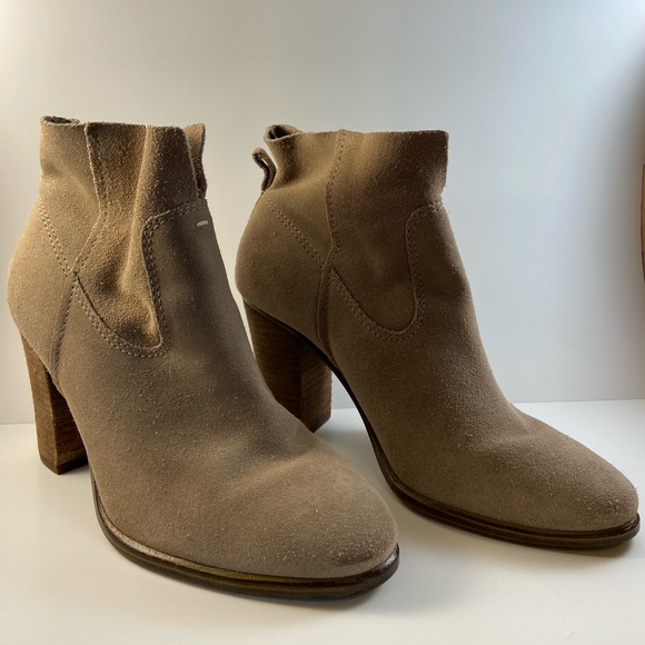 Vince Camuto Feina ankle boots - Picture 2 of 9